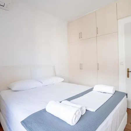 Lefkas Town Apartment